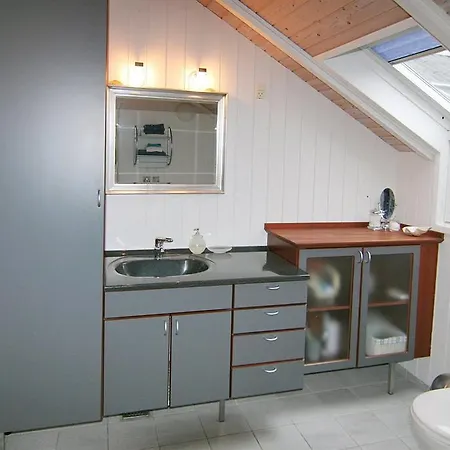 Three-bedroom Holiday Nalevej With A Sauna 04 Feriehus Fanø